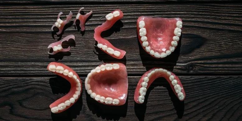 Partial denture set
